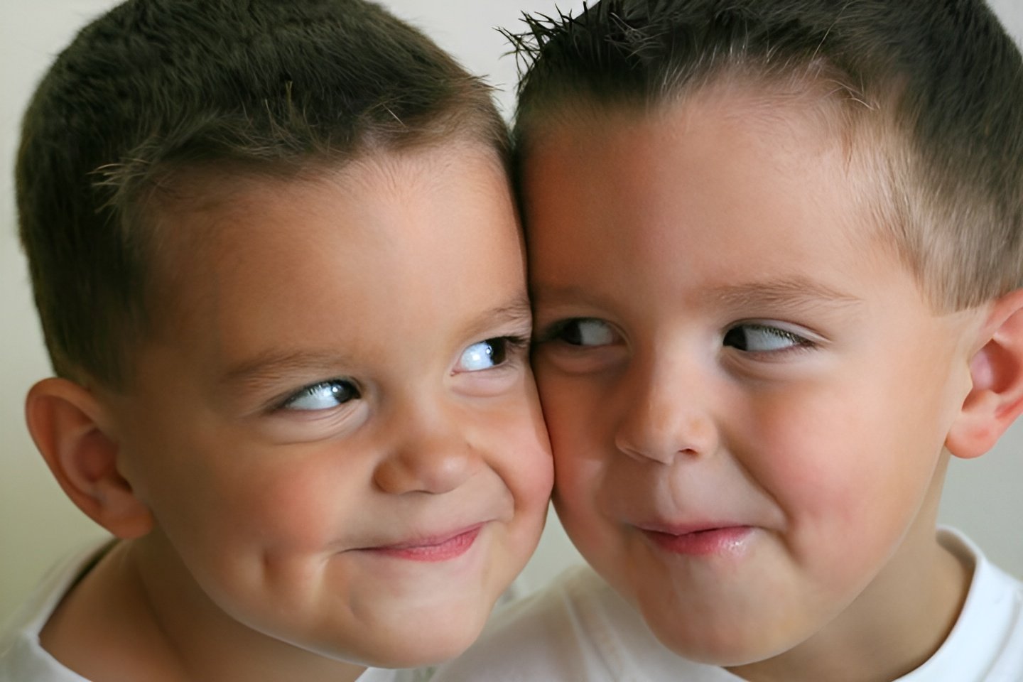 Dvynių bumas: apie auklėjimo paslaptis ir ypatumus